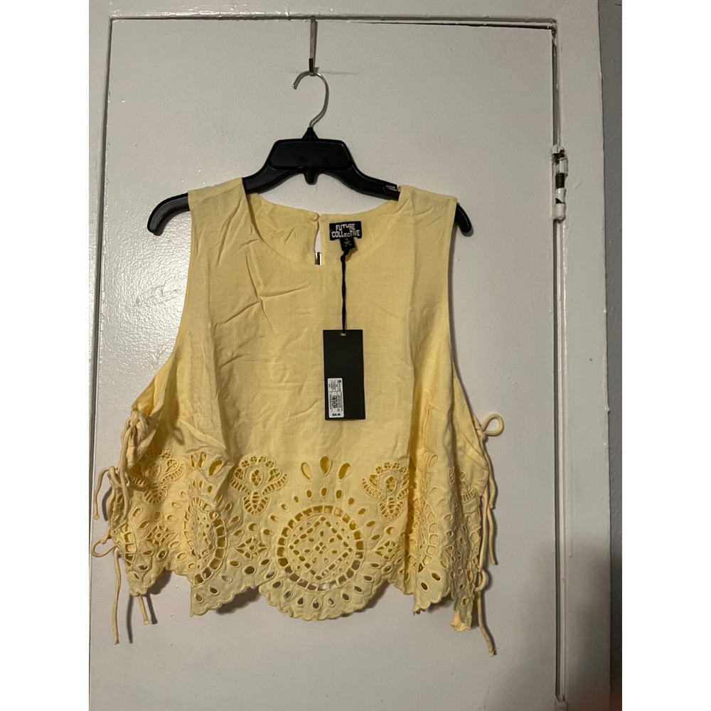 Future Collective Yellow Eyelet Scalloped Hem Side Tie Sleeveless Top 1X NWT